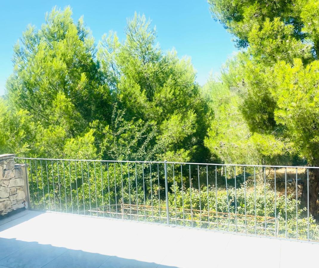 Villa Nîmes Eksteriør bilde